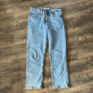 Women’s Levi’s Wedgie Straight Jeans - like new